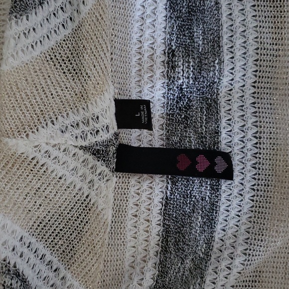 Mid Arm Length Blouse Size L White, Sliver & Tan - Picture 7 of 7